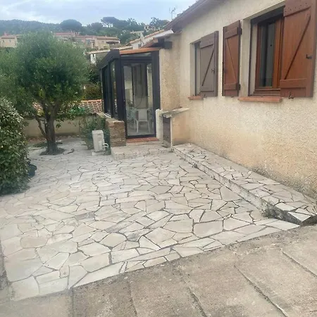 Casa de Férias Maison Rez De Jardin 2 A 4 Personnes *